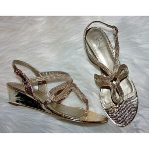 Adrianna Papell Cannes Women's 8m Platino metallic sandals - New